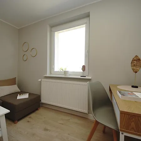Bh Properties, Apartament Wood