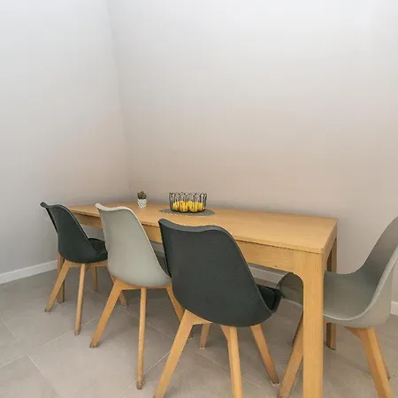 Bh Properties, Apartament Wood דירה *